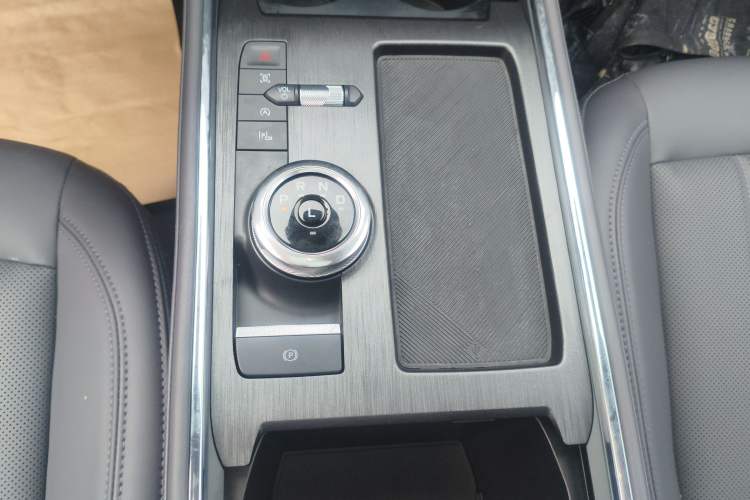 Used Ford Mondeo 2023 EcoBoost 245 Ultimate Model Gear Lever