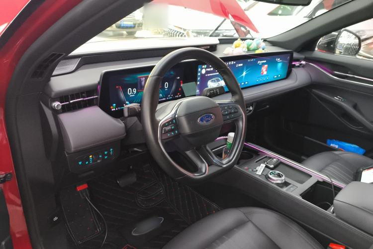 Used Ford Mondeo 2023 EcoBoost 245 Ultimate Model Interior 2