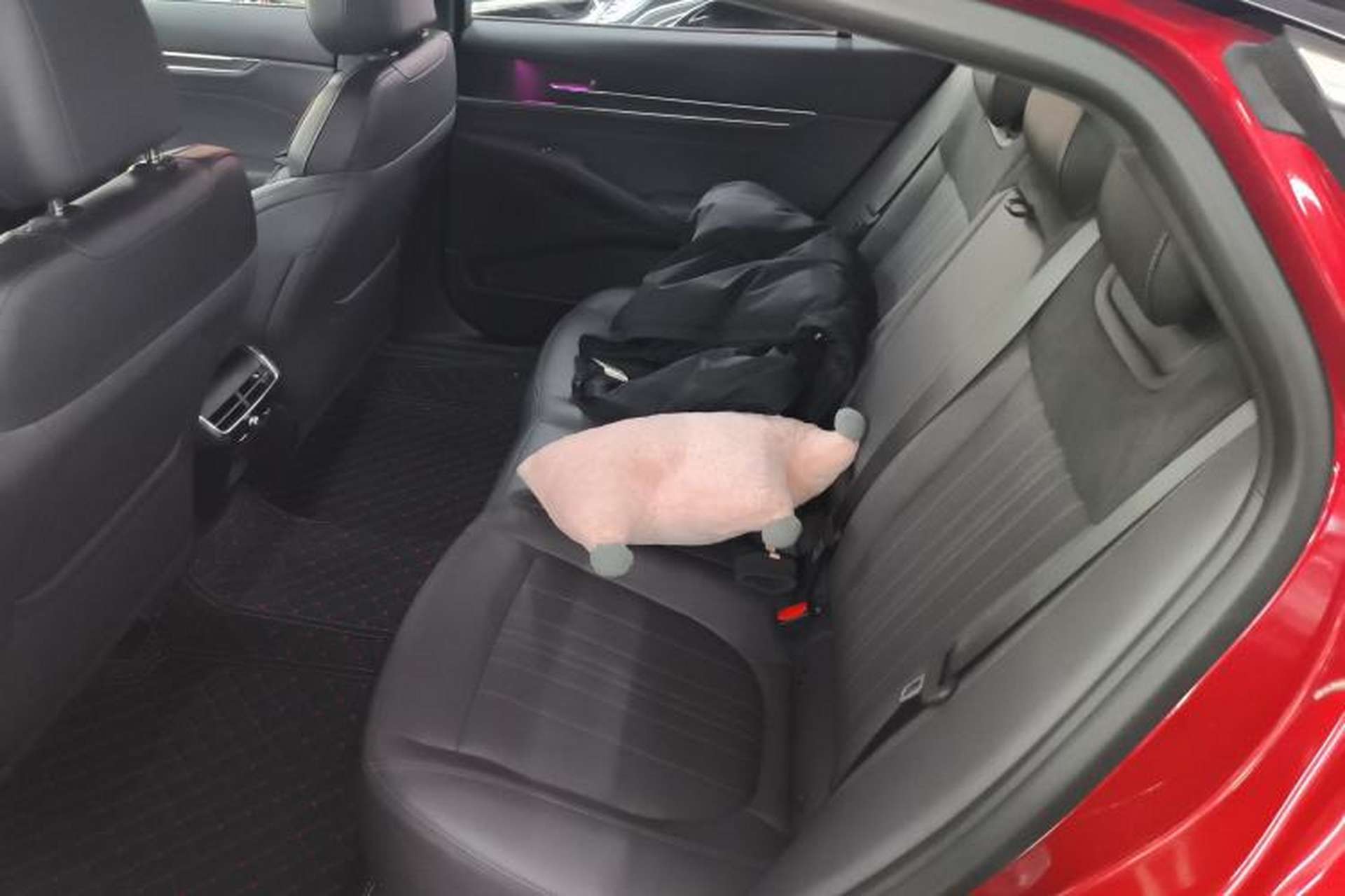 Used Ford Mondeo 2023 EcoBoost 245 Ultimate Model Interior 4