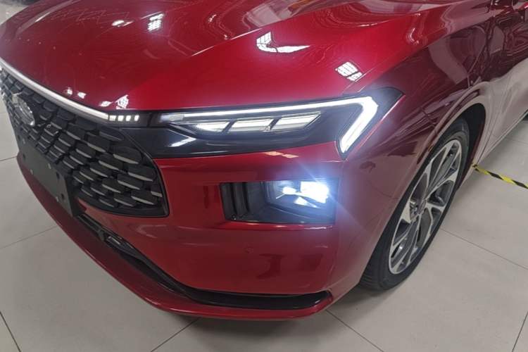 Used Ford Mondeo 2023 EcoBoost 245 Ultimate Model Left Front Headlight
