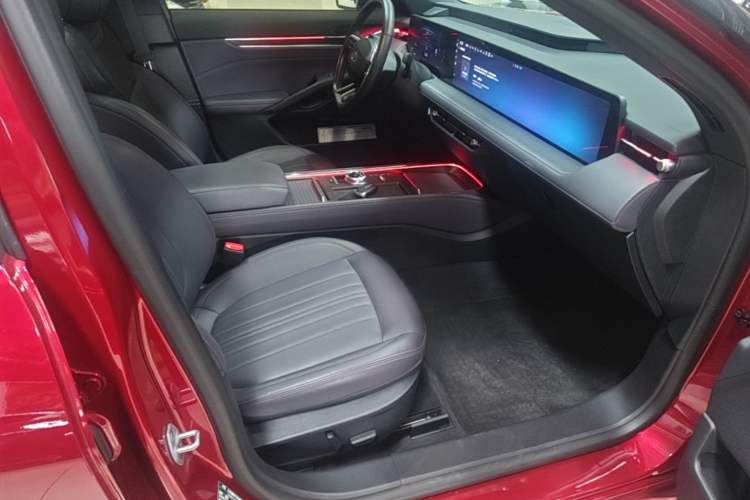 Used Ford Mondeo 2023 EcoBoost 245 Ultimate Model Right Front Seat