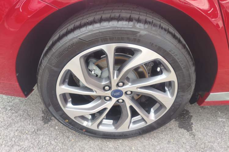 Used Ford Mondeo 2023 EcoBoost 245 Ultimate Model Right Rear Wheel Hub
