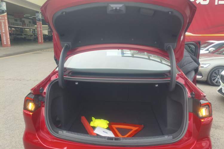 Used Ford Mondeo 2023 EcoBoost 245 Ultimate Model Trunk