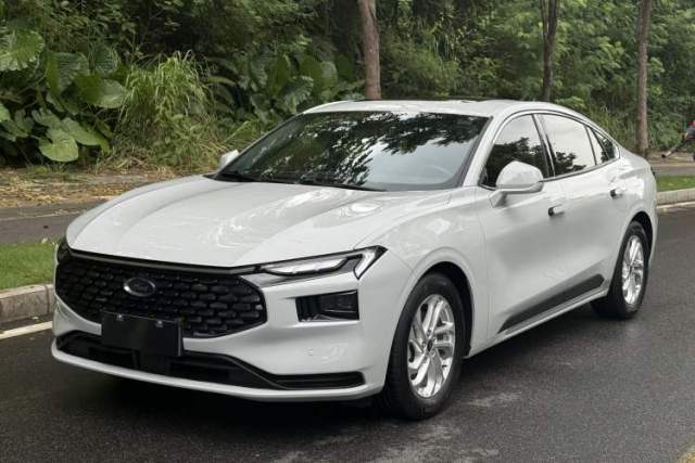 Ford Mondeo 2023 EcoBoost 180 Comfort Model de segunda mano