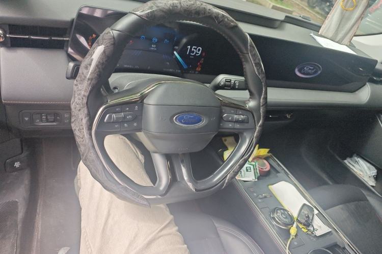 Used Ford Mondeo 2023 EcoBoost 245 Luxury Model Center Console