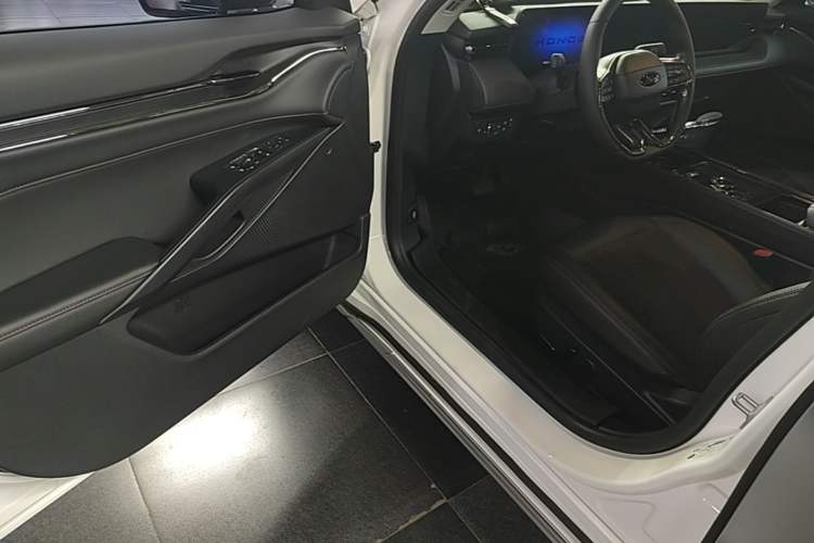 Used Ford Mondeo 2023 EcoBoost 245 Luxury Model Driver Seat