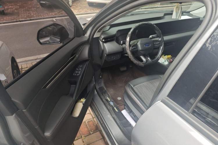 Used Ford Mondeo 2023 EcoBoost 245 Luxury Model Driver Seat