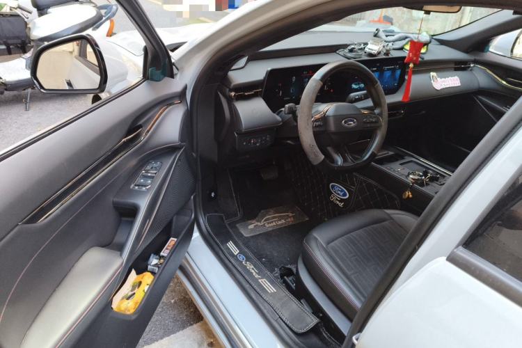Used Ford Mondeo 2023 EcoBoost 180 Comfort Model Driver Seat