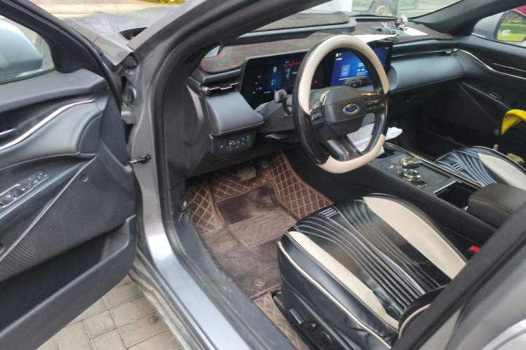 Used Ford Mondeo 2023 EcoBoost 180 Comfort Model Driver Seat