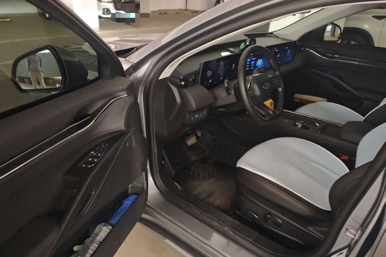 Used Ford Mondeo 2023 EcoBoost 180 Luxury Model Driver Seat