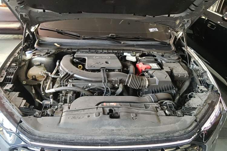Used Ford Mondeo 2023 EcoBoost 245 Ultimate Model Engine Bay