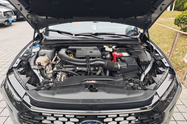 Used Ford Mondeo 2023 EcoBoost 245 Luxury Model Engine Bay