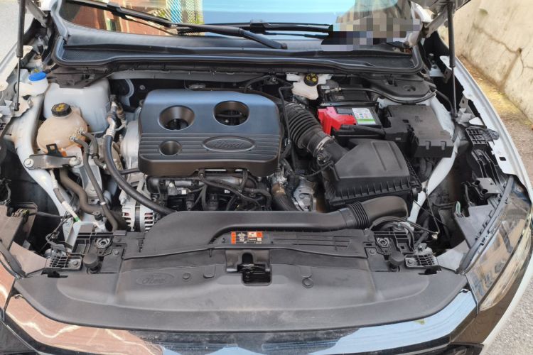Used Ford Mondeo 2023 EcoBoost 180 Comfort Model Engine Bay