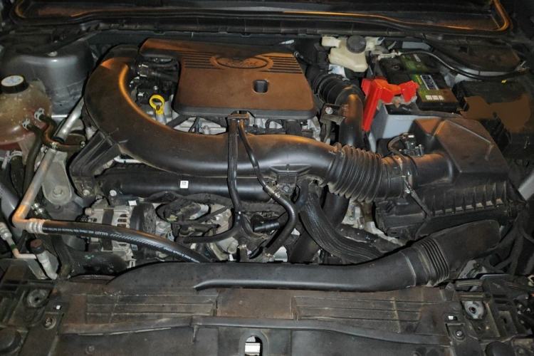 Used Ford Mondeo 2023 EcoBoost 245 Luxury Model Engine Bay