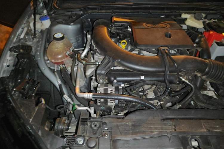 Used Ford Mondeo 2023 EcoBoost 245 Luxury Model Engine Bay Right
