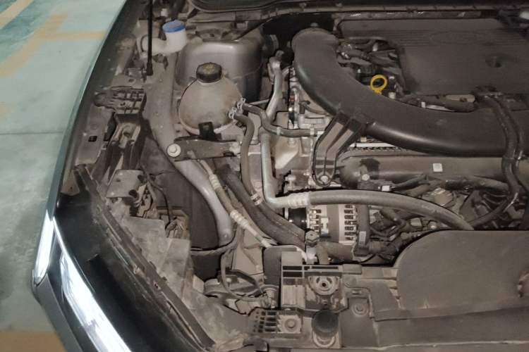 Used Ford Mondeo 2023 EcoBoost 245 Luxury Model Engine Bay Right