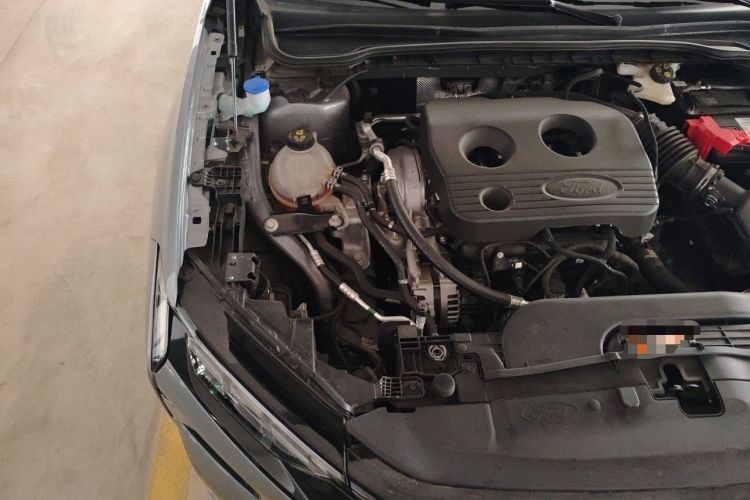 Used Ford Mondeo 2023 EcoBoost 180 Luxury Model Engine Bay Right