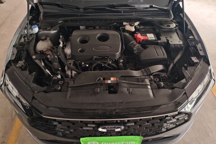Used Ford Mondeo 2023 EcoBoost 180 Luxury Model Engine Bay
