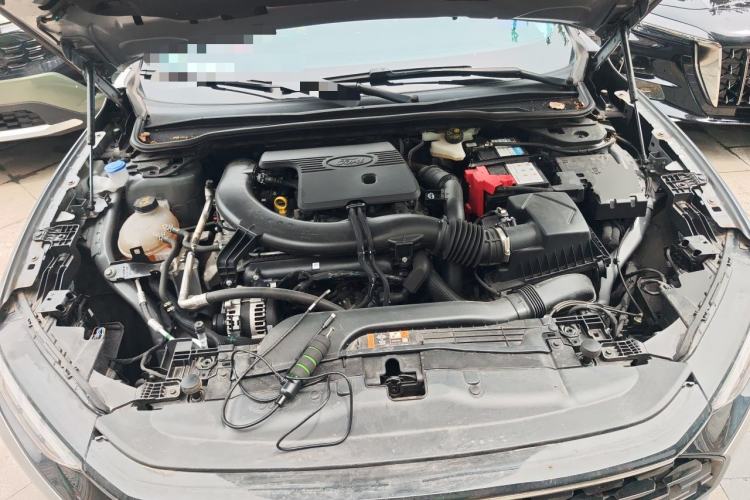 Used Ford Mondeo 2023 EcoBoost 245 Luxury Model Engine Bay