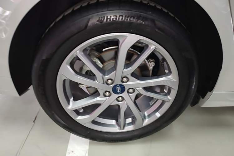 Used Ford Mondeo 2023 EcoBoost 180 Luxury Model Exterior 5