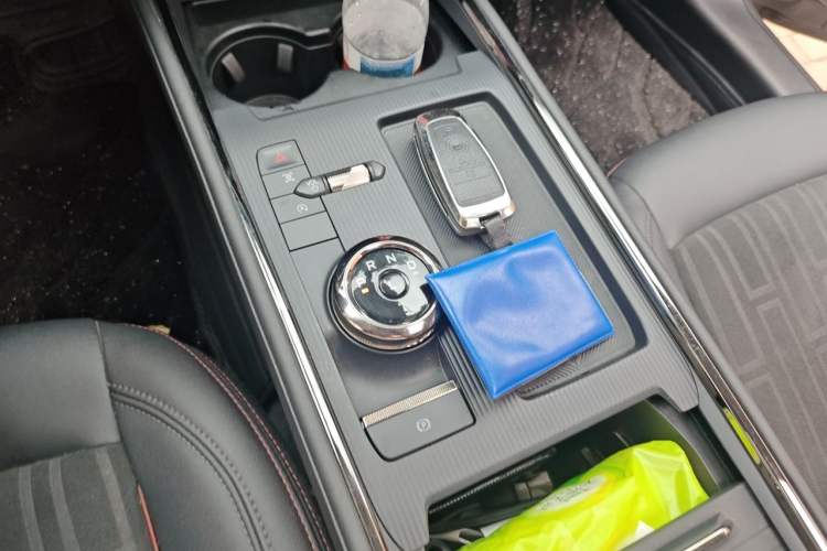 Used Ford Mondeo 2023 EcoBoost 180 Luxury Model Gear Lever