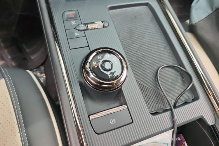 Used Ford Mondeo 2023 EcoBoost 245 Luxury Model Gear Lever