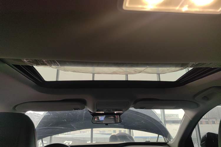 Used Ford Mondeo 2023 EcoBoost 245 Luxury Model Headliner