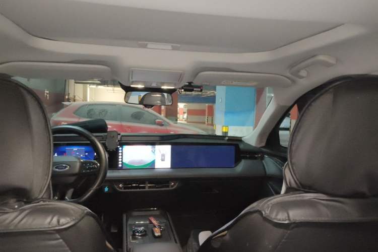 Used Ford Mondeo 2023 EcoBoost 245 Luxury Model Headliner
