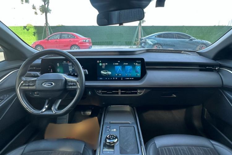 Used Ford Mondeo 2023 EcoBoost 180 Comfort Model Interior 1