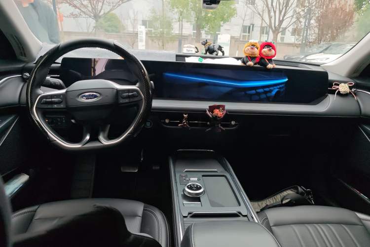 Used Ford Mondeo 2023 EcoBoost 245 Luxury Model Interior 2