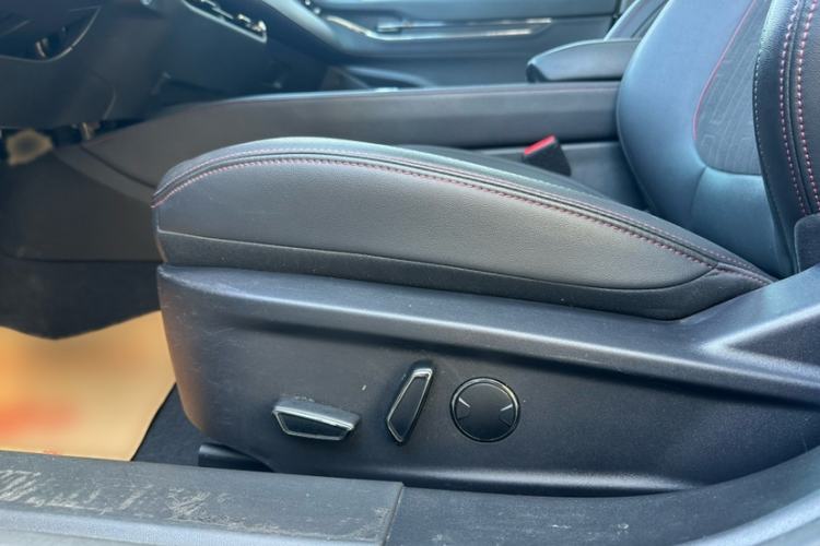 Used Ford Mondeo 2023 EcoBoost 180 Comfort Model Interior 5