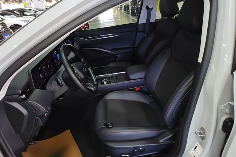 Used Ford Mondeo 2023 EcoBoost 180 Luxury Model Left Front Seat