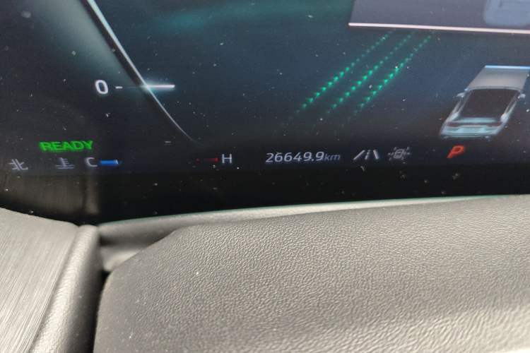 Used Ford Mondeo 2023 1.5T E-Hybrid ST-Line Odometer Close Up