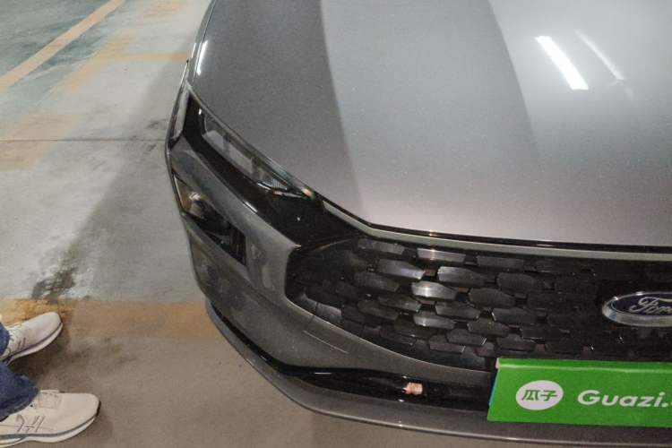 Used Ford Mondeo 2023 EcoBoost 245 Luxury Model Right Front Headlight