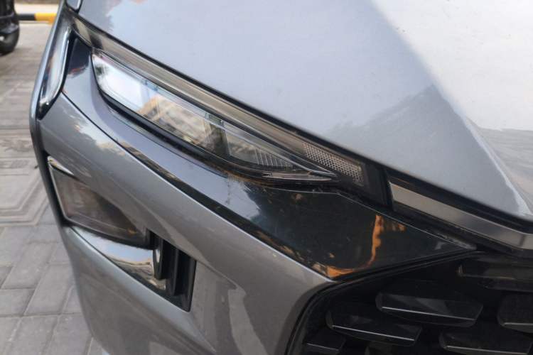 Used Ford Mondeo 2023 EcoBoost 180 Comfort Model Right Front Headlight