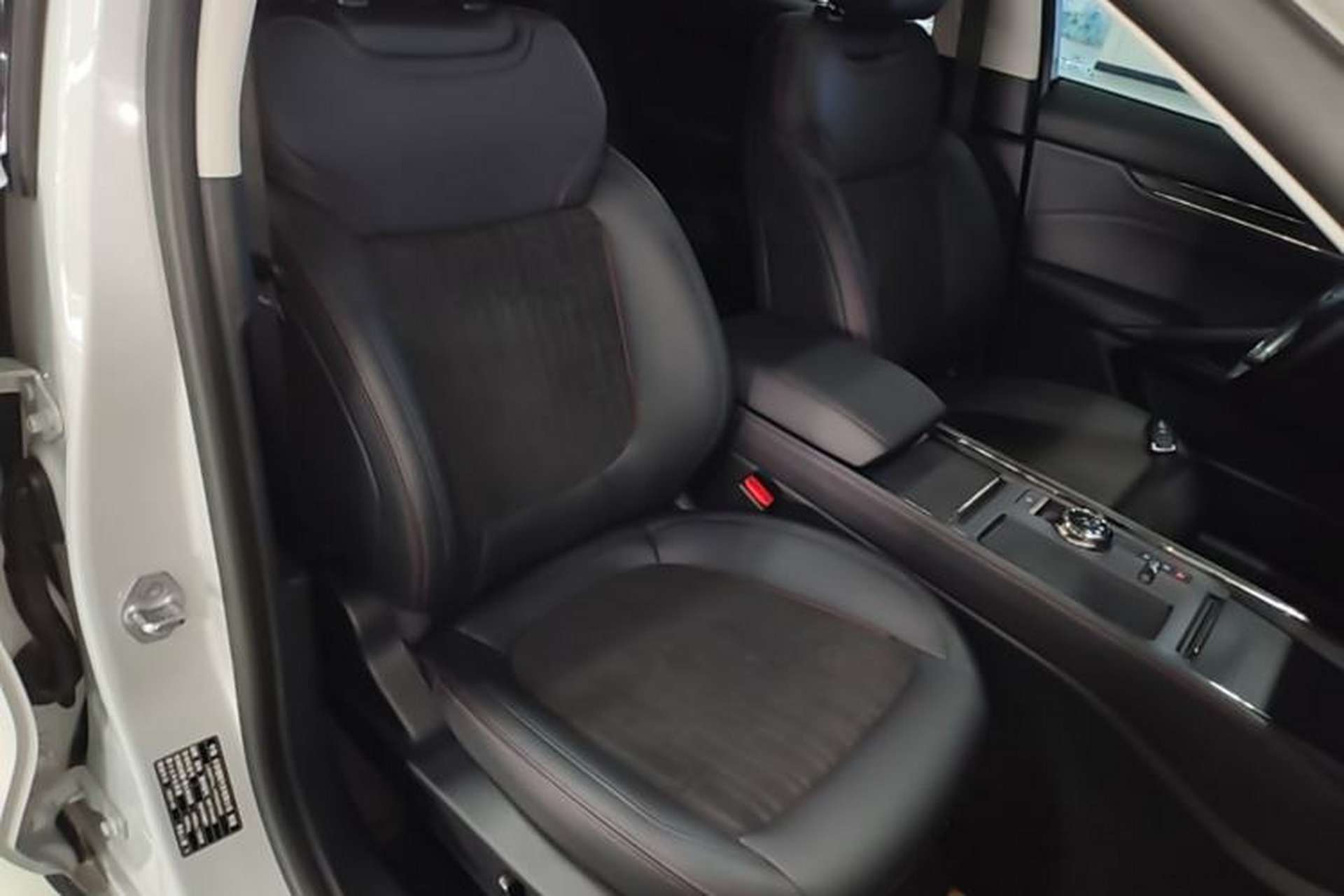 Used Ford Mondeo 2023 EcoBoost 180 Luxury Model Right Front Seat