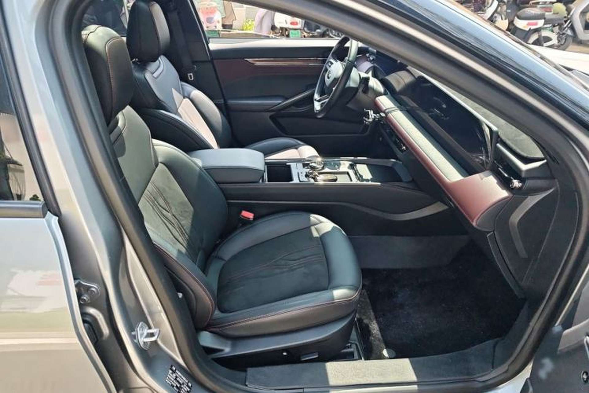 Used Ford Mondeo 2023 EcoBoost 245 Ultimate Model Right Front Seat
