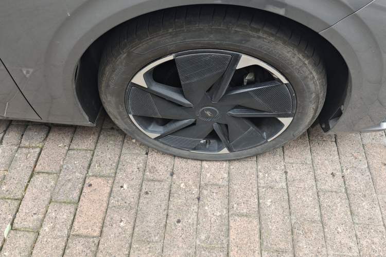 Used Ford Mondeo 2023 1.5T E-Hybrid ST-Line Right Front Wheel Hub