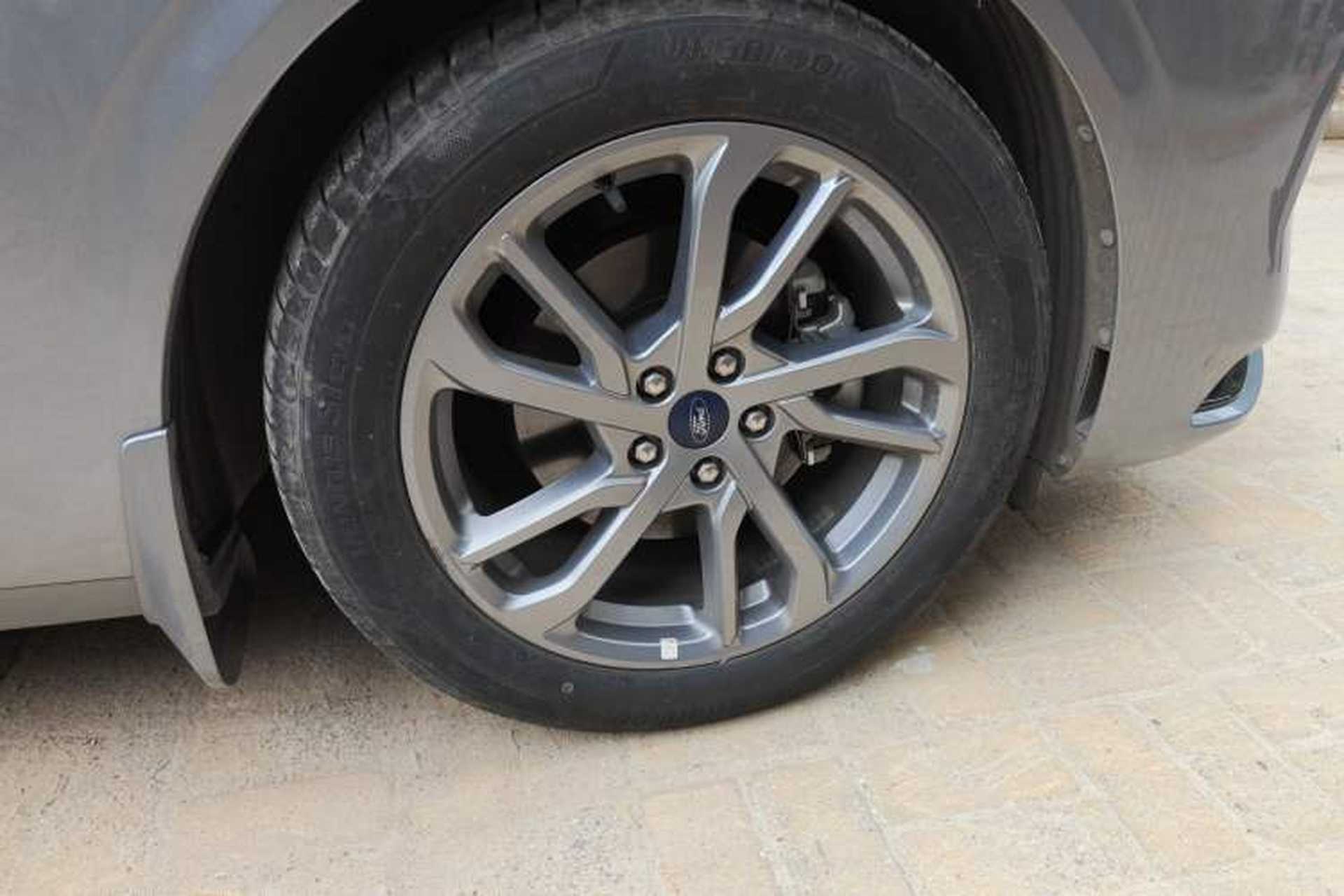 Used Ford Mondeo 2023 1.5T E-Hybrid Luxury Version Right Front Wheel Hub