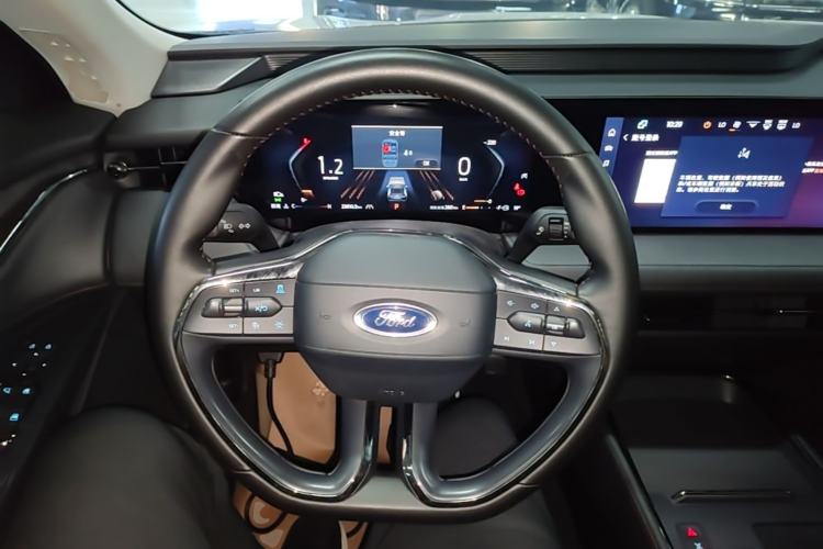 Used Ford Mondeo 2023 EcoBoost 180 Luxury Model Steering Wheel