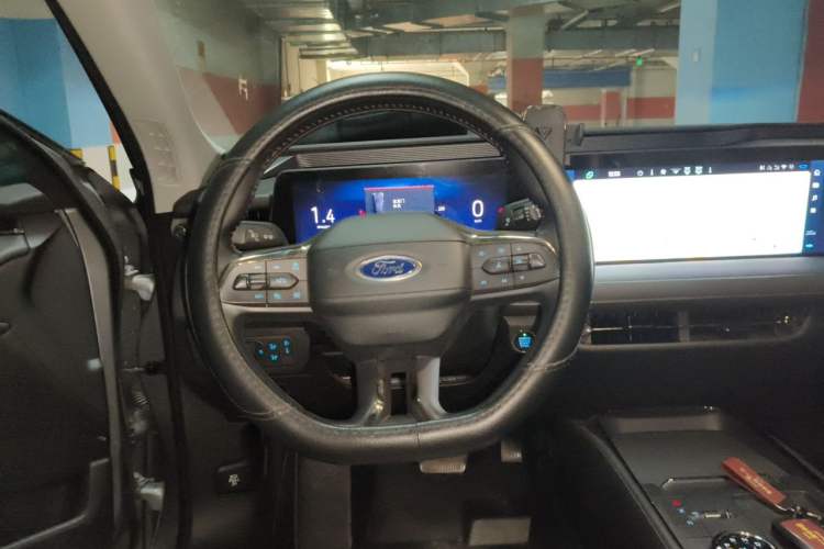 Used Ford Mondeo 2023 EcoBoost 245 Luxury Model Steering Wheel