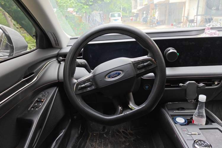 Used Ford Mondeo 2023 1.5T E-Hybrid Luxury Version Steering Wheel