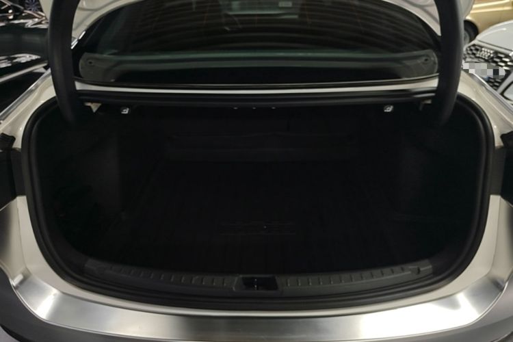 Used Ford Mondeo 2023 EcoBoost 245 Luxury Model Trunk