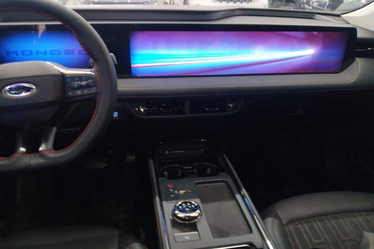 Used Ford Mondeo 2023 EcoBoost 245 Luxury Model Audio And AC Panel