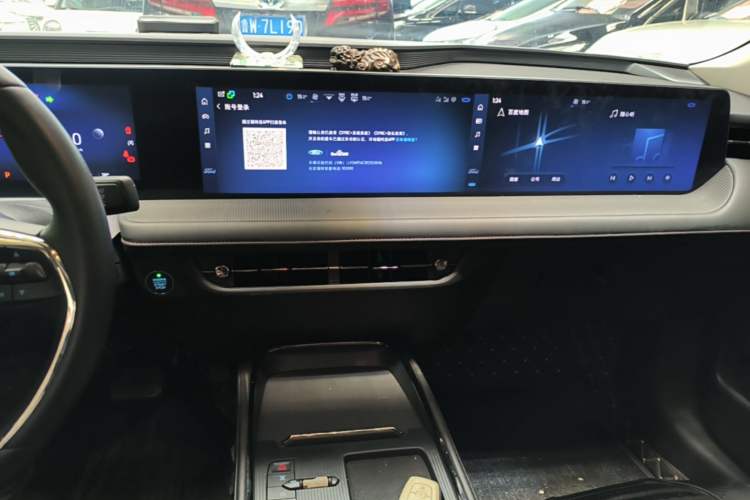 Used Ford Mondeo 2023 EcoBoost 245 Luxury Model Audio And AC Panel