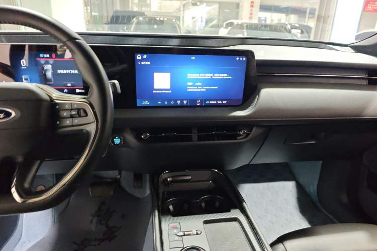 Used Ford Mondeo 2023 EcoBoost 180 Comfort Model Audio And AC Panel