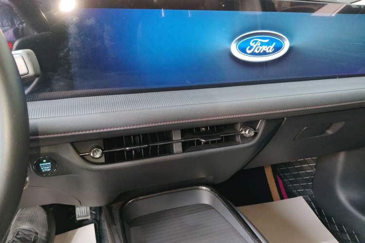 Used Ford Mondeo 2023 EcoBoost 245 Luxury Model Audio And AC Panel
