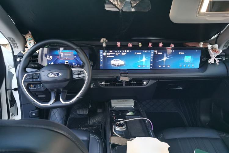Used Ford Mondeo 2023 EcoBoost 245 Luxury Model Center Console