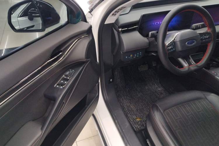 Used Ford Mondeo 2023 EcoBoost 245 Luxury Model Driver Seat