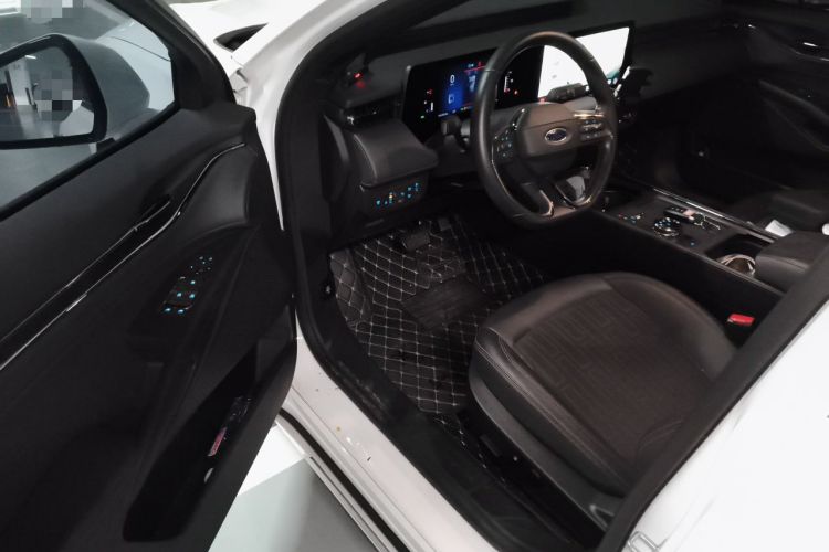 Used Ford Mondeo 2023 EcoBoost 180 Comfort Model Driver Seat